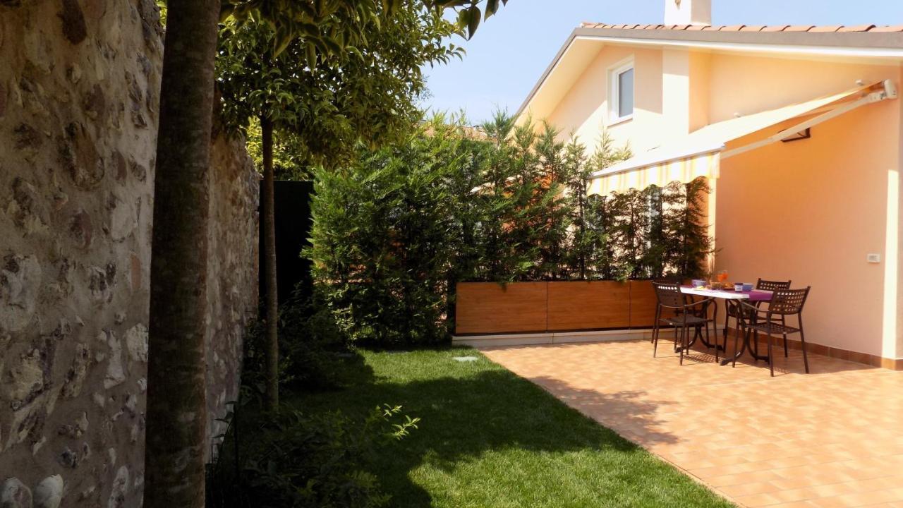 Millyholidays - Apartment Lilla - Center - Nearby Beach - Private Garden - Spa Pool Бардолино Екстериор снимка