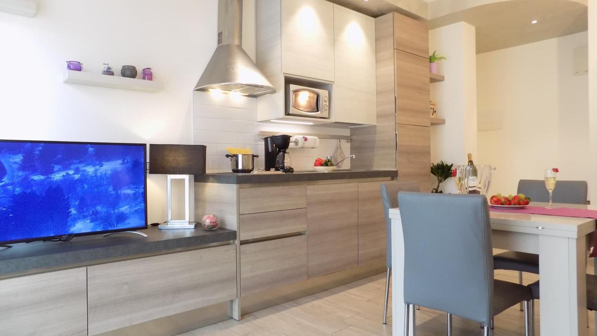 Millyholidays - Apartment Lilla - Center - Nearby Beach - Private Garden - Spa Pool Бардолино Екстериор снимка